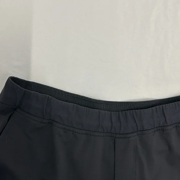 Lululemon Fundamental Short - Picture 6 of 11